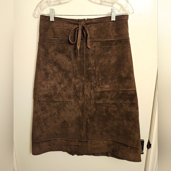 ROOTS CANADA A-line suede skirt - Picture 1 of 8